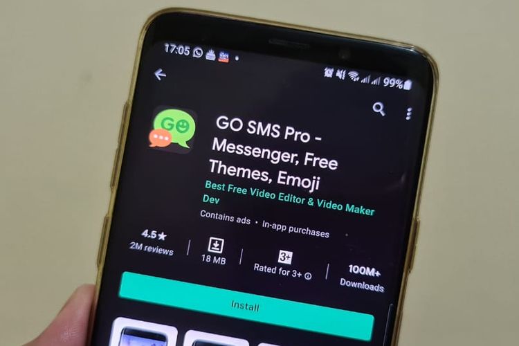 Aplikasi perpesanan Go SMS Pro diketahui mengunggah isi pesan pengguna ke internet.
