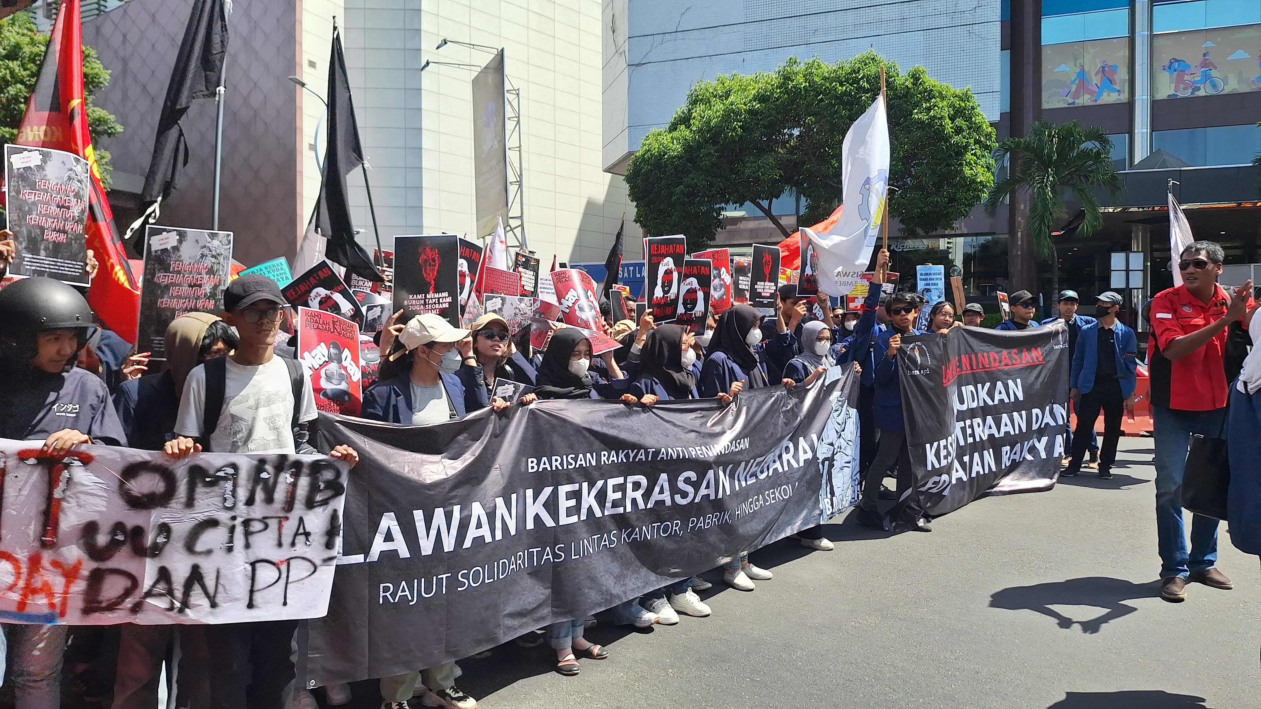 Polisi Identifikasi Kelompok Anarko Saat Aksi May Day di Surabaya