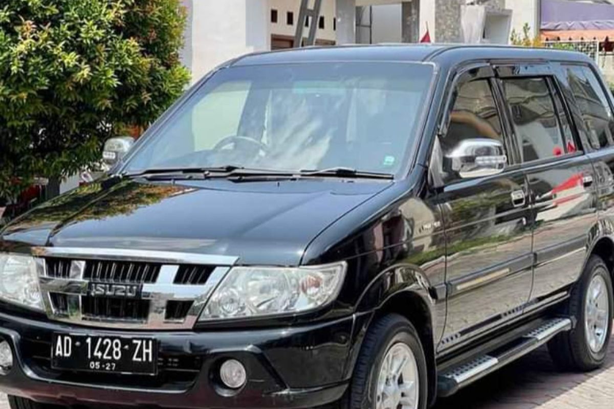 Isuzu Panther, pilihan menarik di segmen MPV bekas