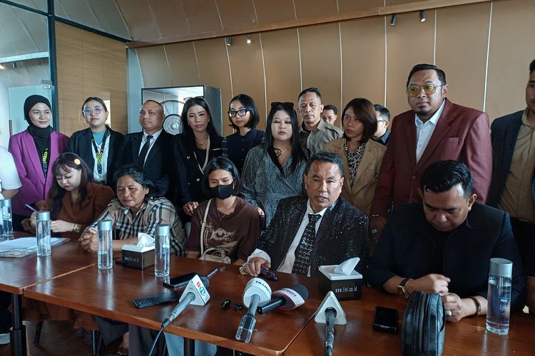 Bertemu Hotman Paris, Korban Ungkap Peran 3 Polisi dalam Kasus Pemerkosaan Jambi