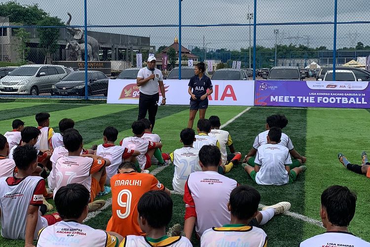 Liga Kompas Kacang Garuda U14 menggelar kegiatan bertajuk ?Meet The Football Expert? yang merupakan program bincang edukatif bagi anak-anak, manajer, dan pelatih.