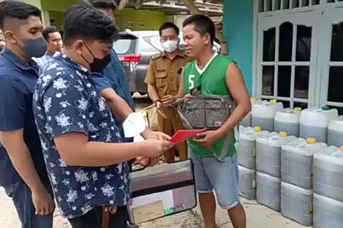 300 Liter Minyak Goreng Curah Diduga Ditimbun Pengecer di Lampung, Dijaul di Atas HET