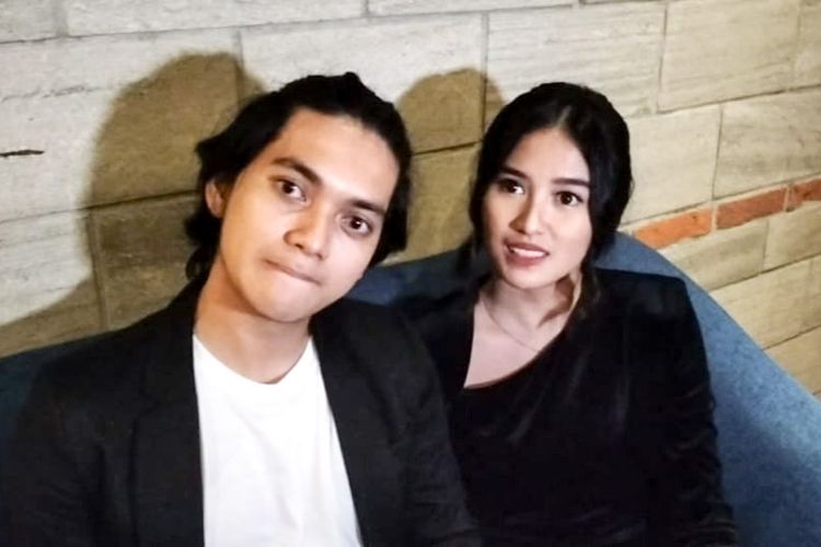 Aktor Ajil Ditto dan aktris Ochi Rosdiana saat ditemui di CGV Grand Indonesia pada Kamis (15/12/2022).