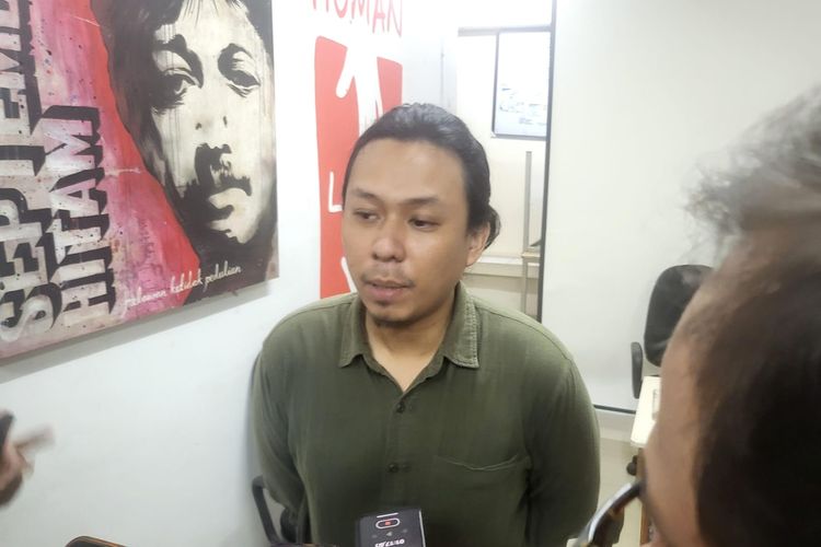 Koordinator Kontras Dimas Bagus Arya saat ditemui di Kantor Kontras, Kwitang, Jakarta Pusat, Senin (1/7/2024).
