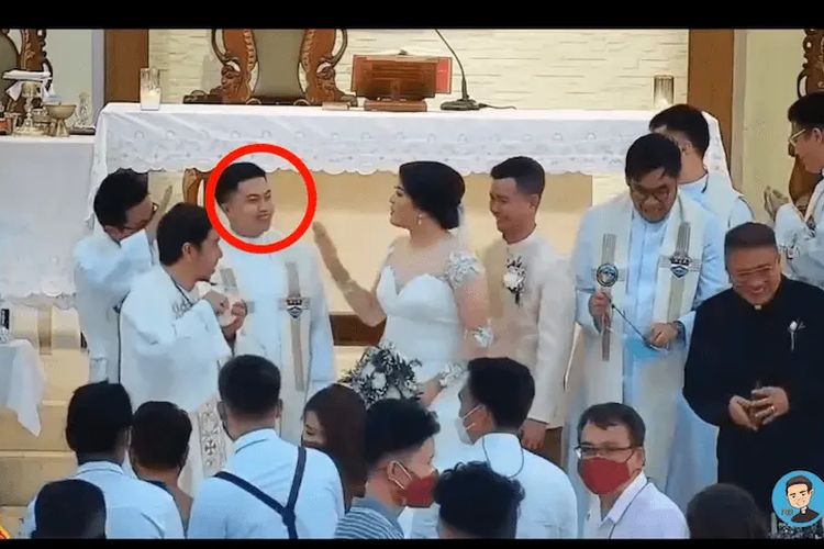 Roniel Sulits, seorang pastor di Filipina menjadi viral setelah live streaming dia menikahkan mantan pacarnya dengan pria lain.
