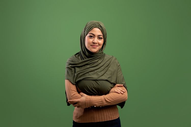 Hijab warna hijau army