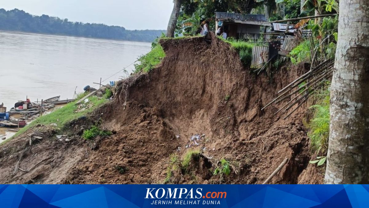 BPBD Catat 4 Longsor di Batang Hari, Satu Rumah Nyaris Menggantung