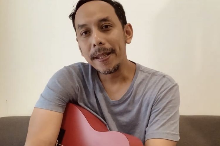 Pongky Barata blak-blakan soal lagu Maaf yang diciptakan lantaran iri dengan Eross Candra. 