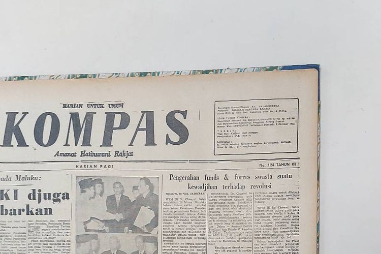 Foto salah satu kertas koran Harian Kompas yang terbit pada tahun 1965 dan disimpan di Litbang Harian Kompas, Palmerah Selatan, Jakarta Barat.