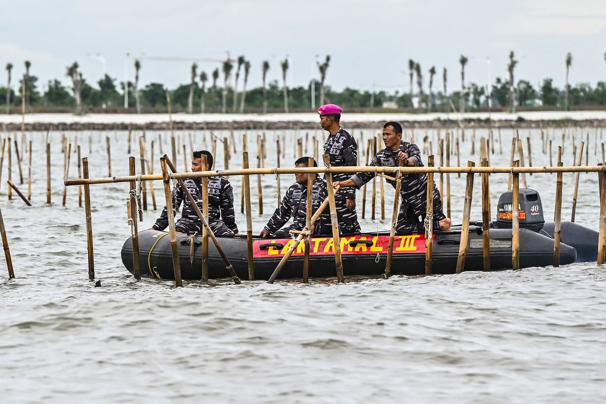 Pembongkaran Pagar Laut Tangerang Berlanjut meski Menteri KP Minta Dihentikan