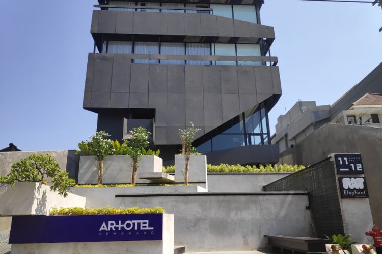 Artotel Gajahmada Semarang.