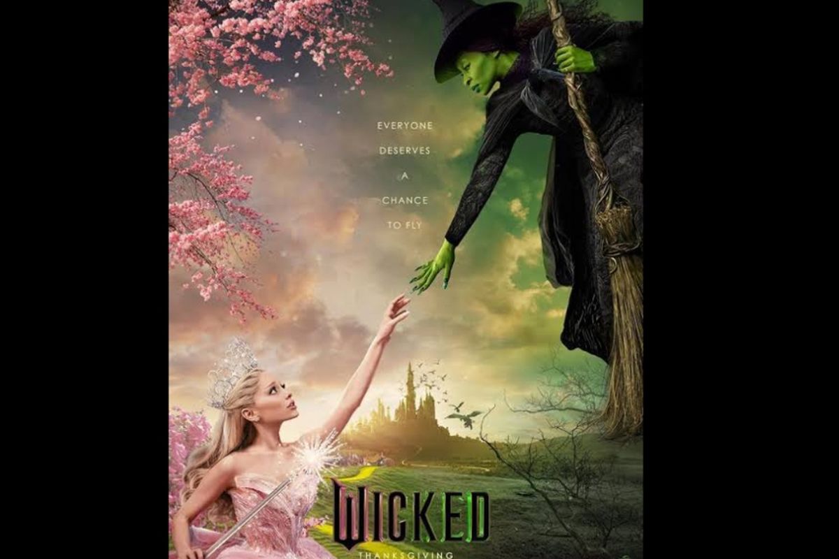 Film adaptasi dari broadway Wicked memutuskan untuk memajukan jadwal penayangannya.