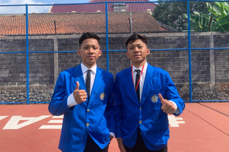 Dua saudara kembar, Fadil Fadurahman dan Faiz Fahrudin bisa merasakan bangku kuliah di Universitas Muhammadiyah Purwokerto (UMP).