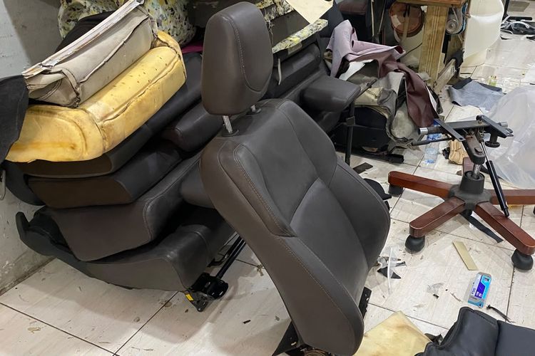 Berapa Biaya Ganti Jok dan Karpet Mobil? Ini Kisaran Harganya