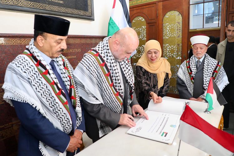 Sambut 3 Tokoh Palestina, Khofifah: Ada Kedekatan Emosional, Keagamaan, dan Kemanusiaan