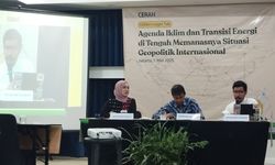 Transisi Energi Indonesia: Banyak Coba-coba,  Belum Fokus pada yang Terbarukan