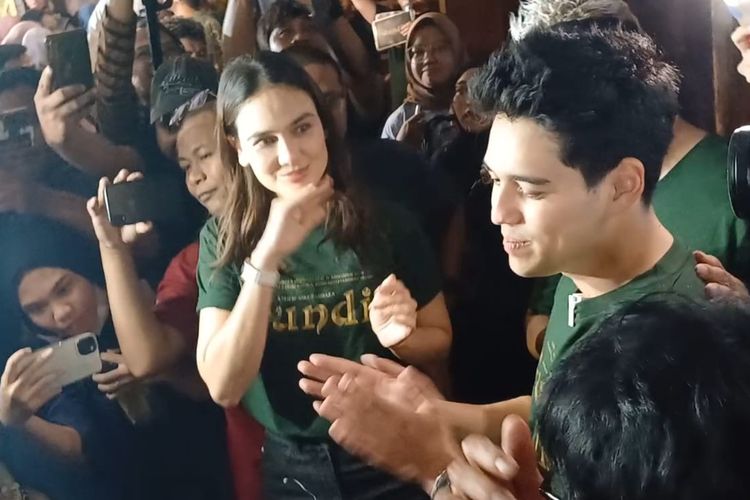 Dapat Kejutan Kue Ulang Tahun, Maxime Bouttier Suapi Luna Maya