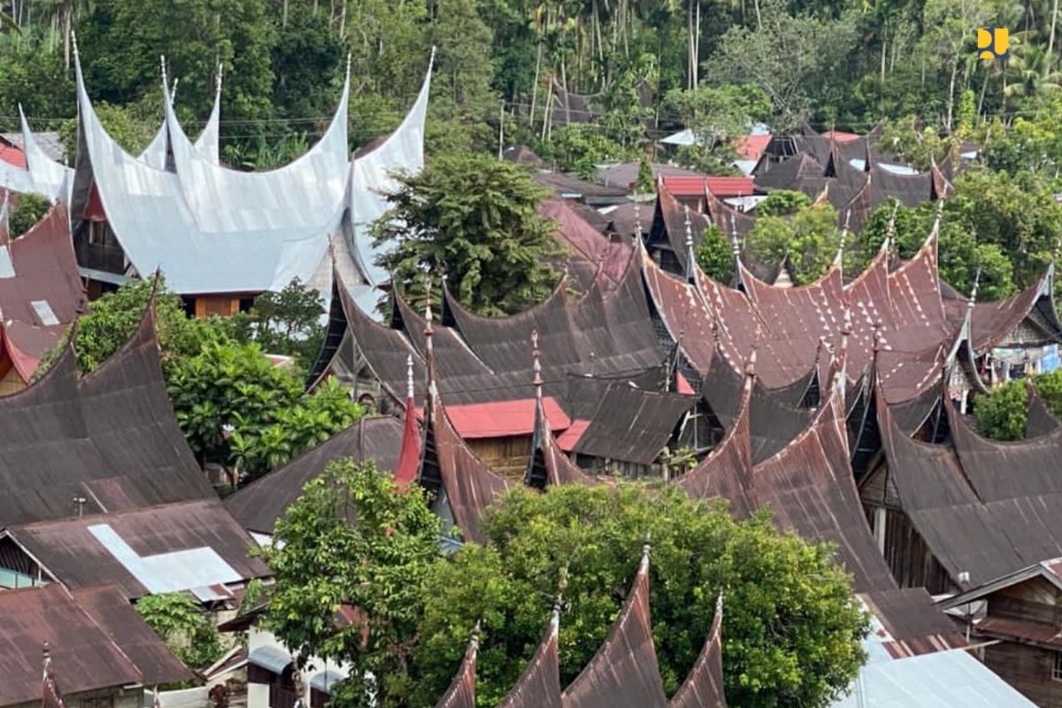 Revitalisasi Kawasan Wisata Saribu Rumah Gadang (SRG) direncanakan rampung akhir Desember 2020.