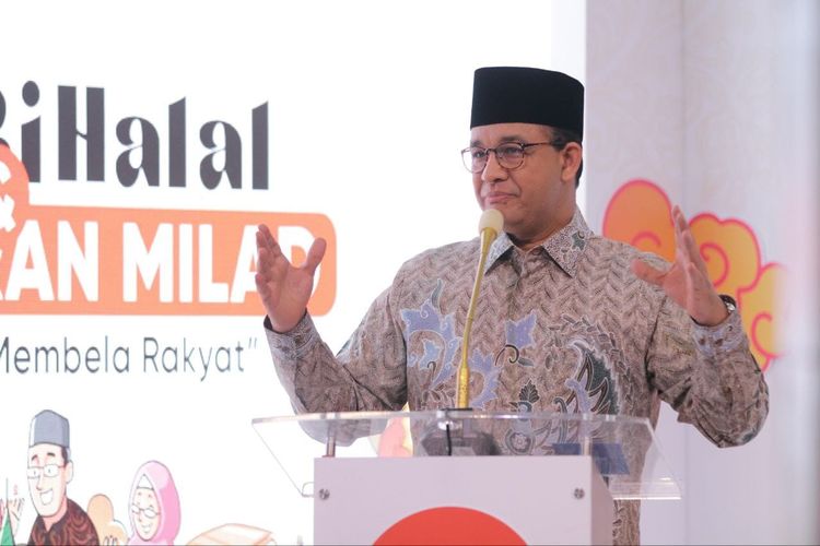 Eks calon presiden Anies Baswedan berpidato dalam acara halalbihalal dan Milad ke-22 Partai Keadilan Sejahtera (PKS) di Kantor DPP PKS, Jakarta, Sabtu (27/4/2024).