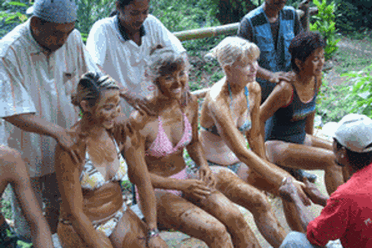 Pijat dan spa belerang di obyek wisata Baturraden, Banyumas.