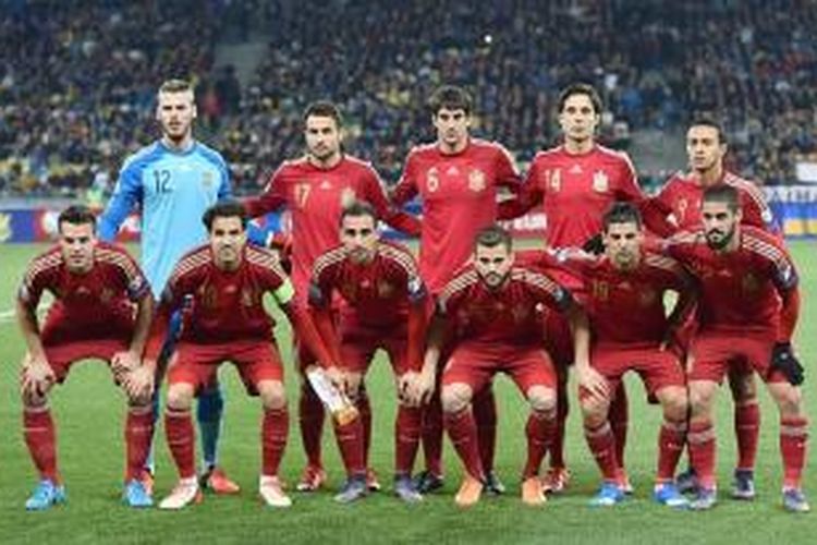 Skuad tim nasional Spanyol pada laga versus Ukraina, Senin (12/10/2015). 