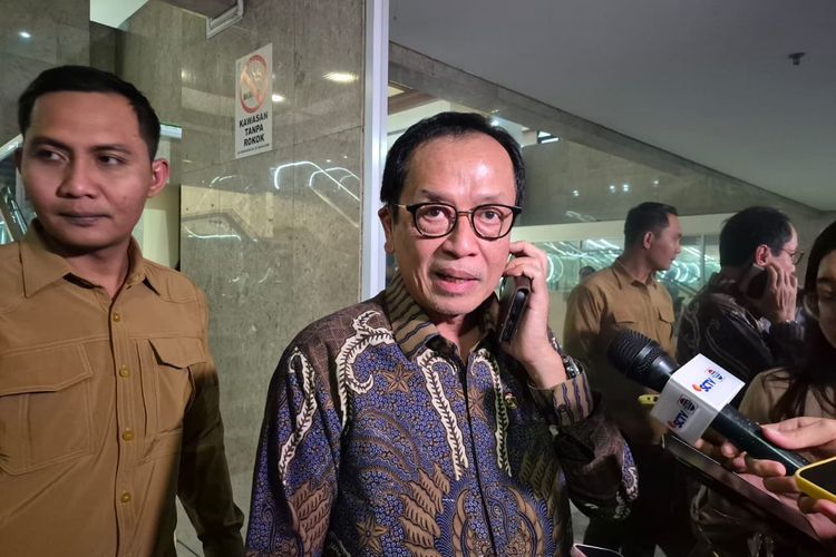 OJK Usul Konsep Universal Banking di PFII, Bisa Garap Bank hingga Kripto
