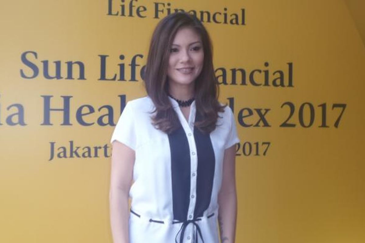 Aline Adita diabadikan di Locanda, Jalan Jenderal Sudirman, Jakarta Selatan, Selasa (24/1/2017)