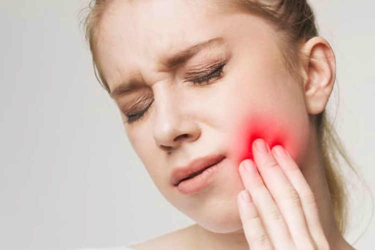 Cara mengobati sakit gigi secara alami.