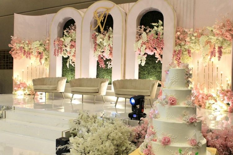 Swiss-Belinn Singkawang menghadirkan paket pernikahan mulai harga Rp 17 juta dengan fasilitas lengkap. 