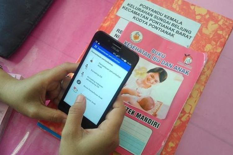 Aplikasi mPosyandu digunakan untuk mendata sekaligus memantau tumbuh kembang anak.