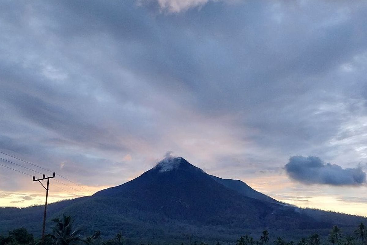 Aktivitas Gunung Lewotobi Terus Menurun, Status Masih Level Awas