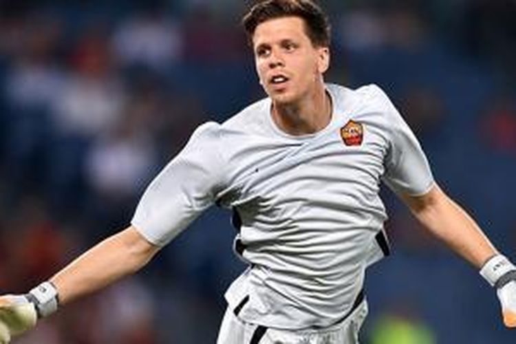 Kiper AS Roma asal Polandia, Wojciech Szczesny.