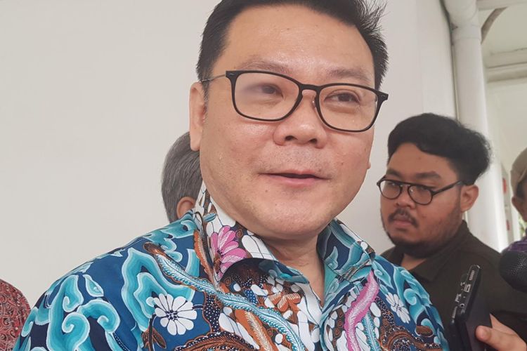Ketua Badan Restorasi Gambut Nazier Foead usai bertemu Wapres Maruf Amin di Istana Wapres, Jalan Medan Merdeka Selatan, Jakarta Pusat, Jumat (14/2/2020).