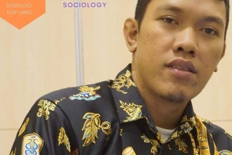 Dosen Universitas Wijaya Kusuma Surabaya, Umar Sholahudin