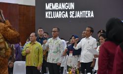 Di Bangka Belitung, Jokowi Menemui Penerima PKH dan BPNT