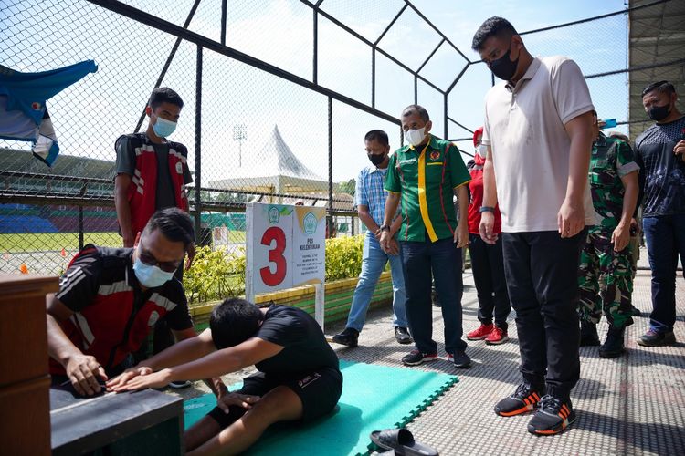 Wali Kota Medan Bobby Nasution dalam salah satu acara olahraga.