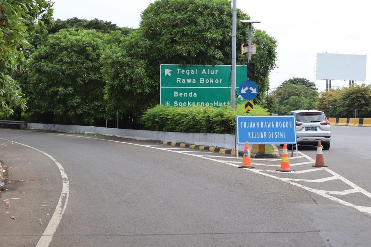 Jalan Tol Cengkareng-Batu Ceper-Kunciran akses keluar Rawa Bokor Jalan Tol Sedyatmo tak lagi difungsikan mulai Rabu, (1/4/2020).