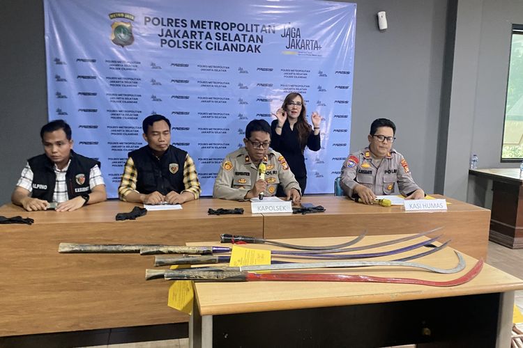 Pria Dibacok dan Dirusak Motornya di Cilandak Usai Lihat Tawuran