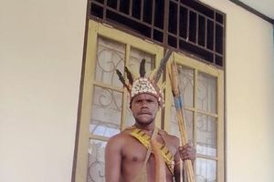 Kisah Hengki Magai, Mahasiswa Papua yang Kuliah Pakai Koteka di Jayapura: Ini Identitas Kami...