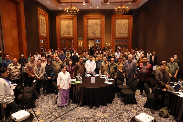 Menteri Ketenagakerjaan (Menaker) Yassierli dalam Seminar Nasional Kajian Tengah Tahun Indef 2025 di Jakarta, Rabu (2/7/2025).