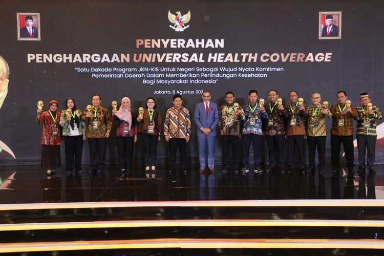 Pemerintah Kabupaten Wonogiri meraih penghargaan cakupan jaminan kesehatan Universal Health Coverage (UHC) Awards tahun 2024 Kategori Pratama. Penghargaan UHC Awards 2024 diserahkan langsung oleh Wakil Presiden KH. Ma?ruf Amin di The Krakatau Grand Ballroom, Taman Mini Indonesia Indah (TMII) Jakarta, Kamis, (8/8/2024).
