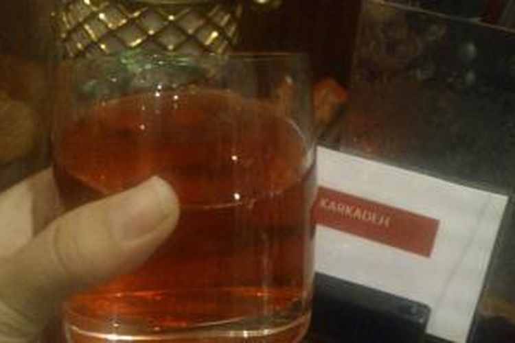 Karkadeh, minuman khas yang terbuat dari rosella