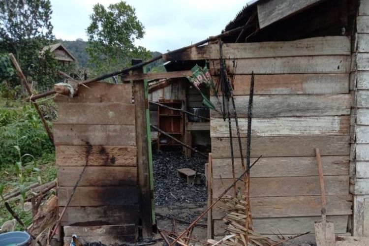 Ada enam rumah yang dibakar oleh kelompok MIT, November 2020 lalu. Salah satu rumah biasa dipakai sebagai tempat ibadah umat Nasrani.