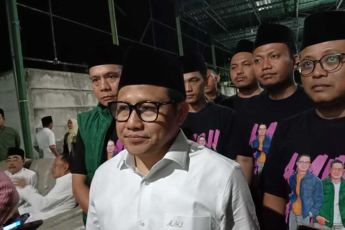 Calon Wakil Presiden (Cawapres) dari Koalisi Perubahan untuk Persatuan (KPP) Muhaimin Iskandar, saat pulang ke kampung kelahirannya, di Pondok Pesantren Manbaul Ma’arif Denanyar, Jombang, Jawa Timur, Sabtu (18/11/2023)..