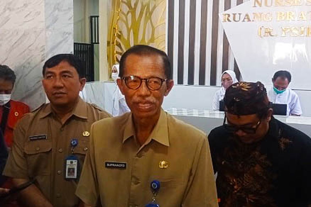 Pemerintah Kabupaten Magetan, Jawa Timur mulai mengoperasikan klinik psikiatri untuk menangani pasien gangguan jiwa. Data dari Dinas Kesehatan Kabupaten Magetan terdapat 1.296 orang dengan gangguan jiwa, 8 diantaranya bahkan dipasung karena menglami gangguan jiwa berat.