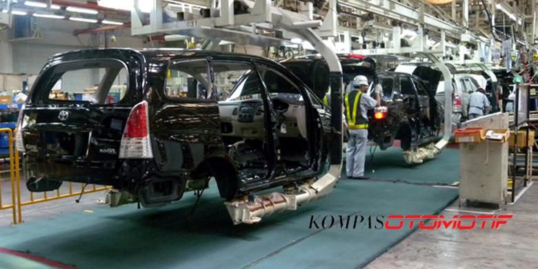 Pabrik Toyota di Karawang, memproduksi Innova.