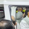 Senyum Manis Jokowi Saat Duduk di Kabin Esemka Bima EV