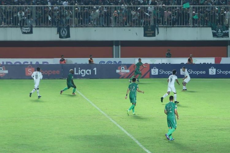 Laga pembuka kompetisi Liga 1 2019, PSS Sleman vs Arema berlangsung di Stadion Maguwoharjo, Kabupaten Sleman, Yogyakarta, Rabu (15/5/2019).