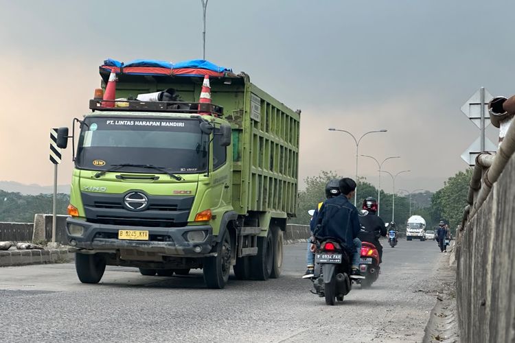 Menakar Untung-Rugi Adopsi Truk Listrik di Indonesia