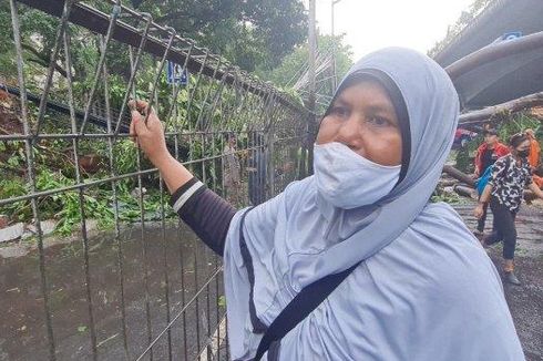 Ratapan Penjual Jajanan Pasar, Pulang Shalat Dzuhur Lihat Dagangan Sudah Hancur Tertimpa Pohon